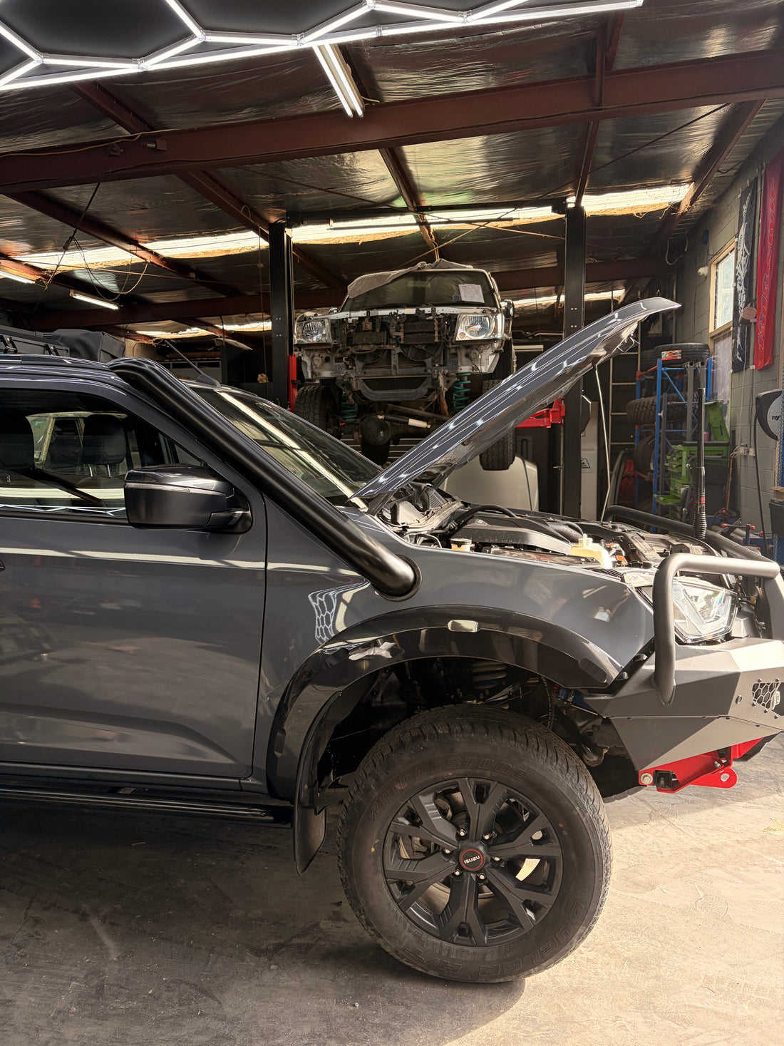 Isuzu DMAX 2021+ Short-Entry Stainless Steel Snorkel