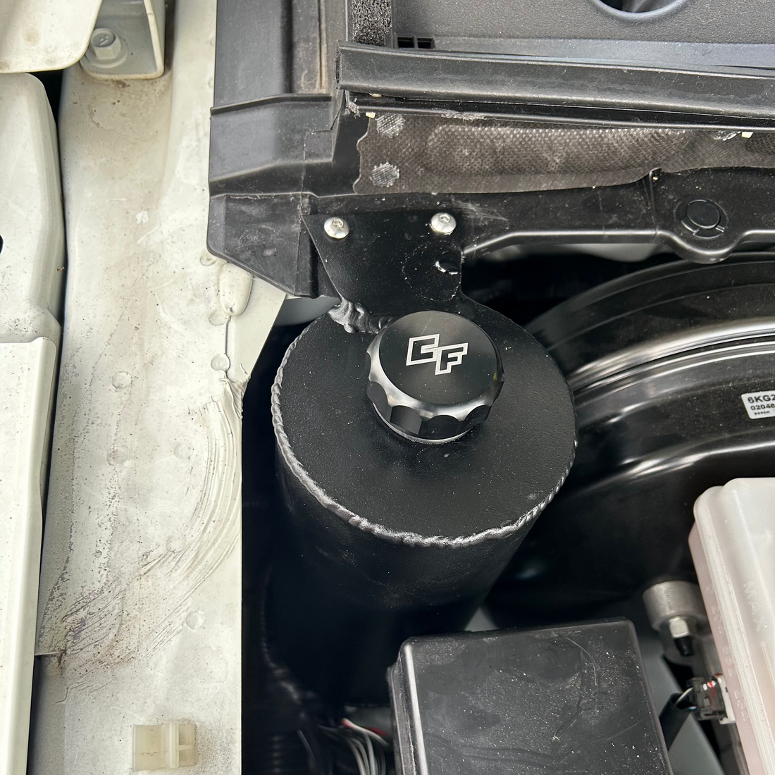 Nissan Navara NP300 washer bottle reservoir replacement - Canna Fabrication